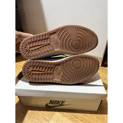 Travis Scott Jordan 1 Low Canary