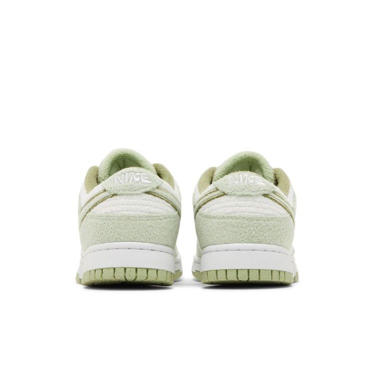 Nike Wmns Dunk Low SE 'Fleece - Honeydew'