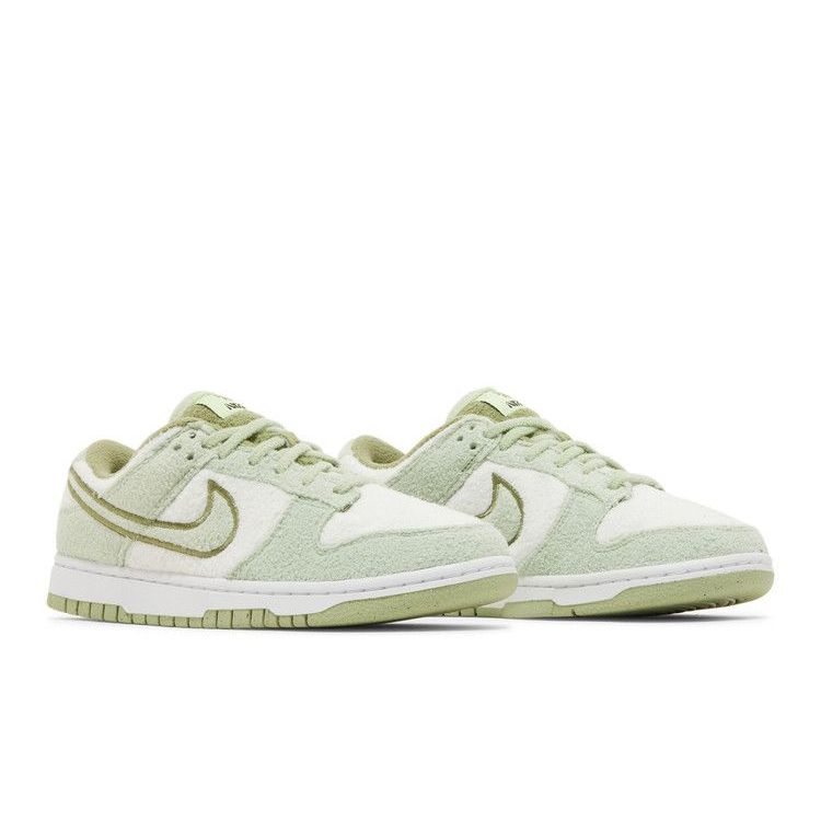 Nike Wmns Dunk Low SE 'Fleece - Honeydew'