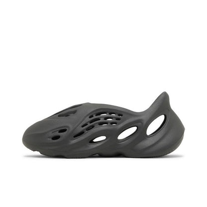 Adidas Yeezy Foam Runner 'Carbon'