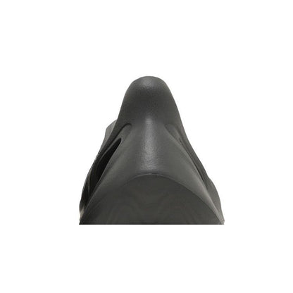 Adidas Yeezy Foam Runner 'Carbon'