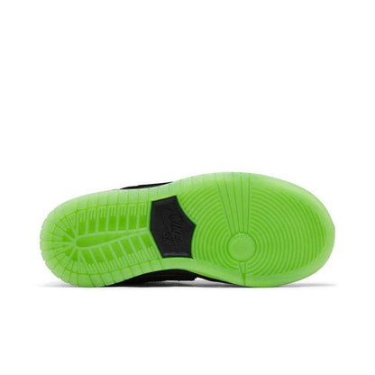 The Powerpuff Girls x Nike Dunk Low Pro SB QS PS 'Buttercup'