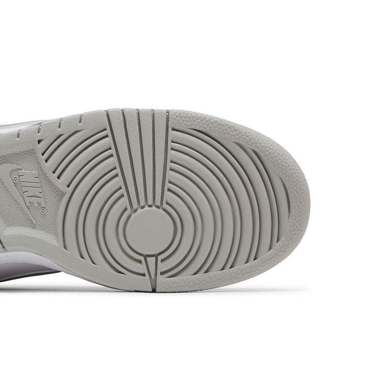 Supreme x Dunk Low SB 'White Metallic Silver'