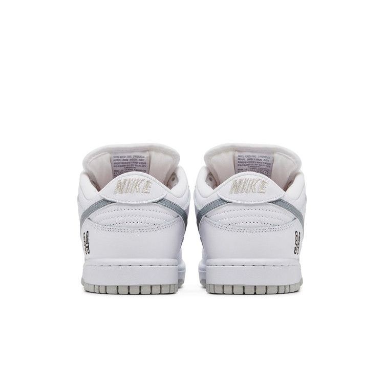 Supreme x Dunk Low SB 'White Metallic Silver'