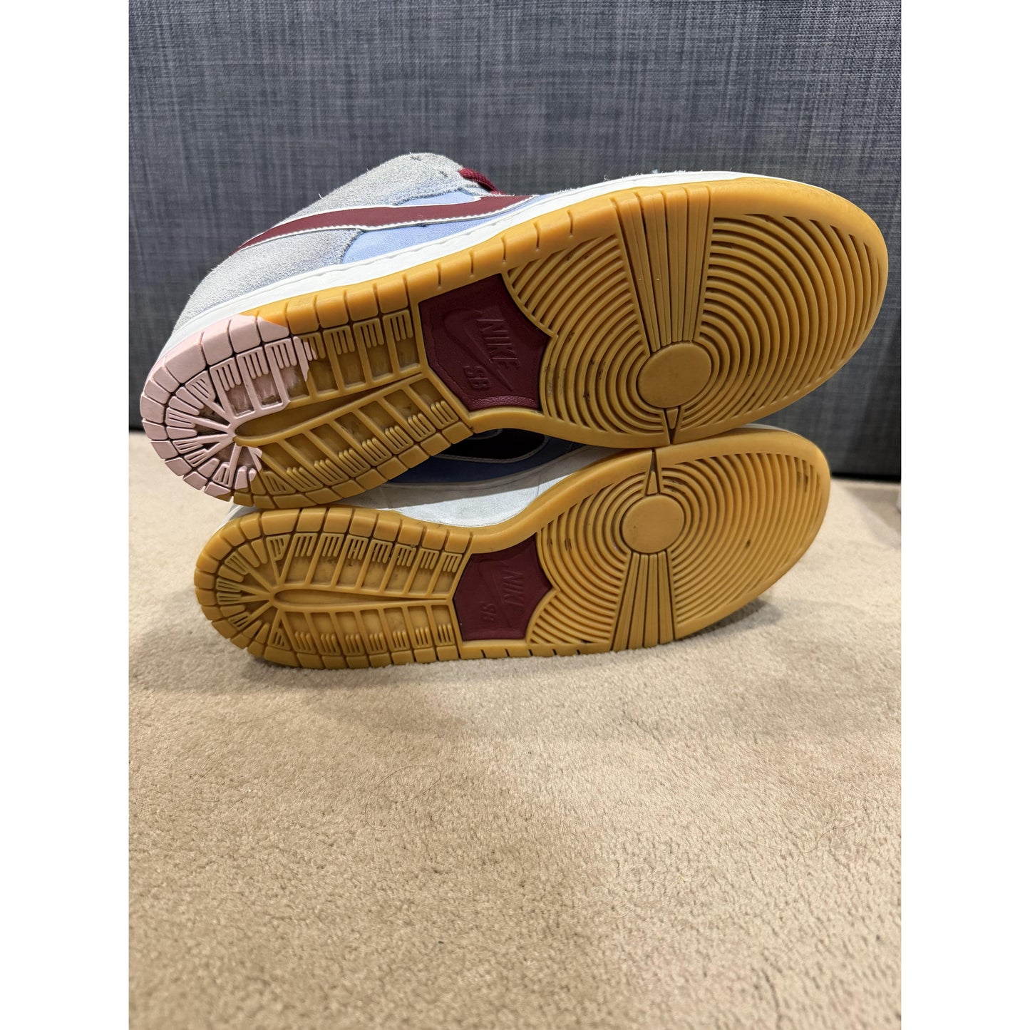 Nike SB Dunk Low Philly