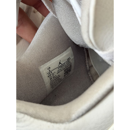 Jordan 4 Retro White Oreo (2021)