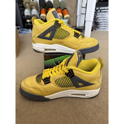 Jordan 4 Retro Lightning (2021)