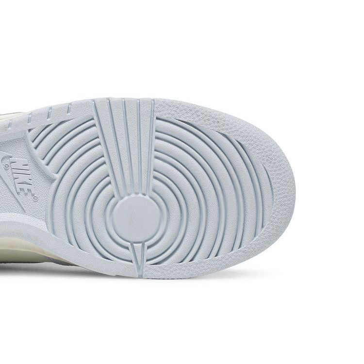 Nike Wmns Dunk High 'Football Grey'