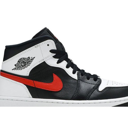 Air Jordan 1 Mid 'Chile Red'