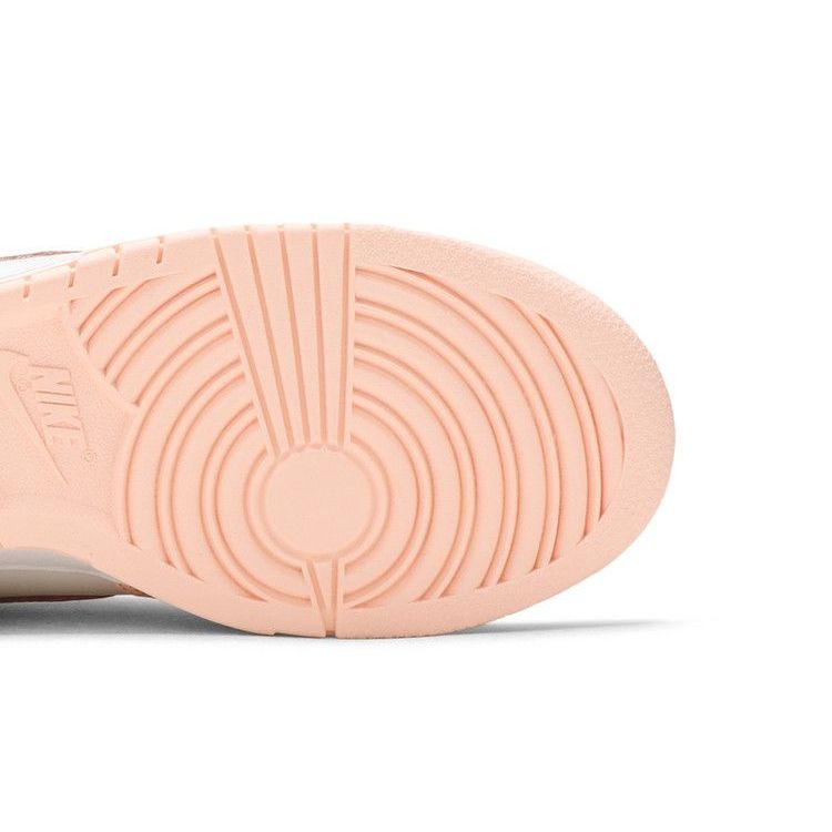 Nike Wmns Dunk High 'Crimson Tint'