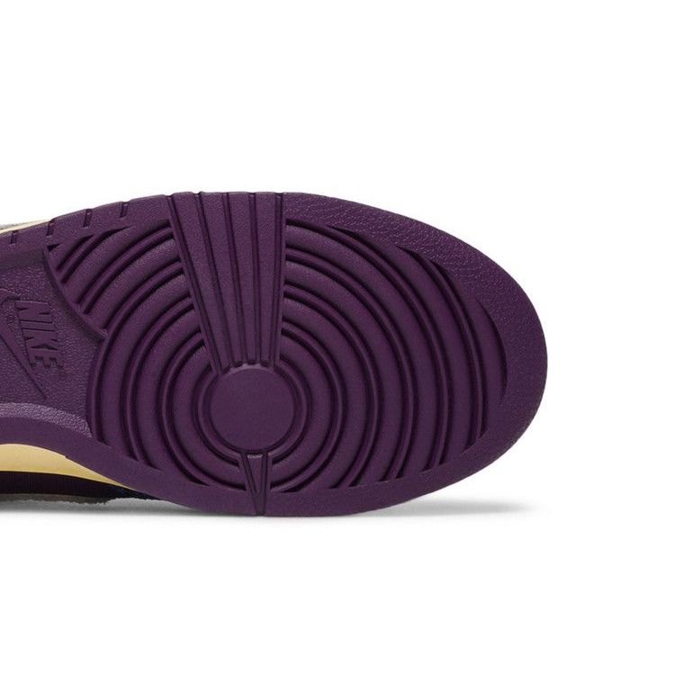 Undefeated x Nike Dunk Low SP '5 On It'