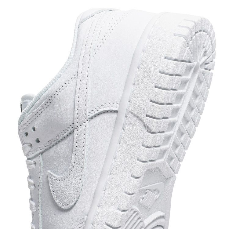 Nike Wmns Dunk Low 'Triple White'