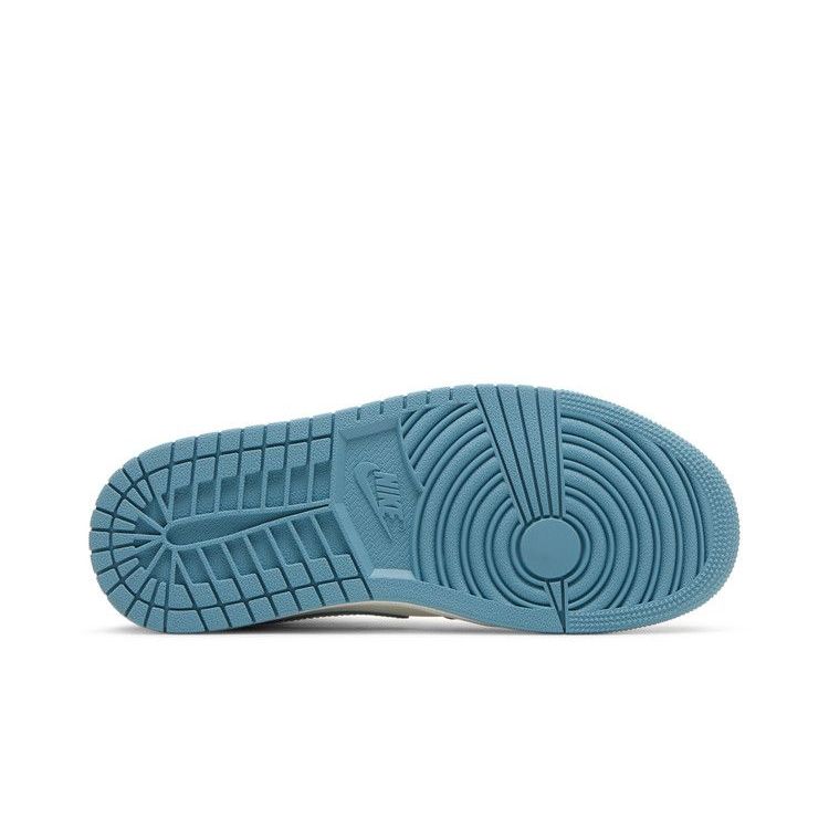 Wmns Air Jordan 1 Mid 'University Blue'