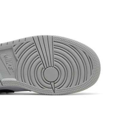 Air Jordan 1 Low GS 'Light Smoke Grey'