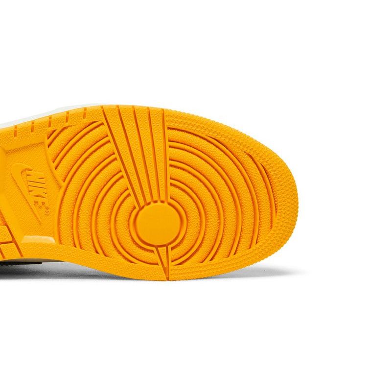 Air Jordan 1 Retro High OG 'Yellow Toe'