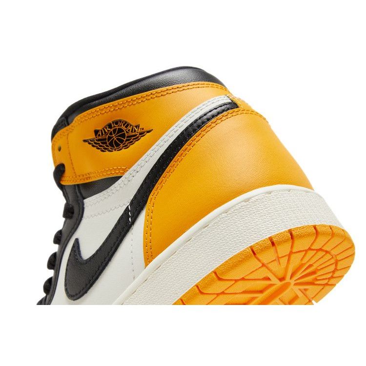 Air Jordan 1 Retro High OG 'Yellow Toe'
