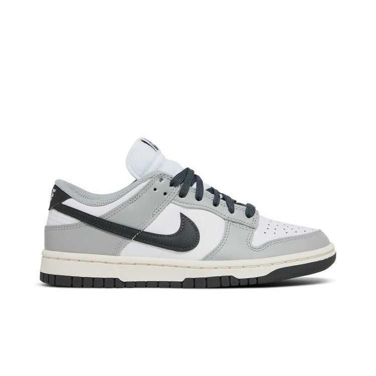 Nike Wmns Dunk Low 'Light Smoke Grey'