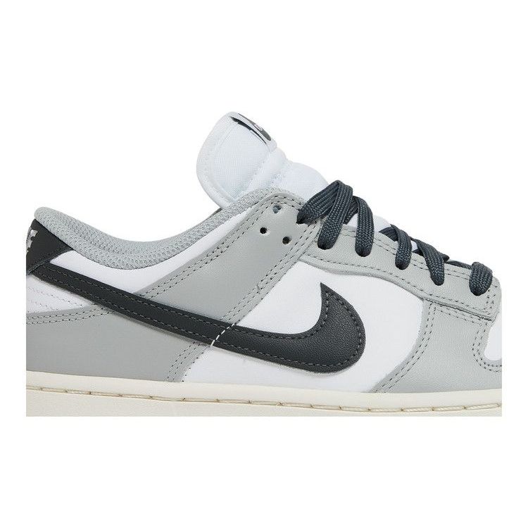 Nike Wmns Dunk Low 'Light Smoke Grey'