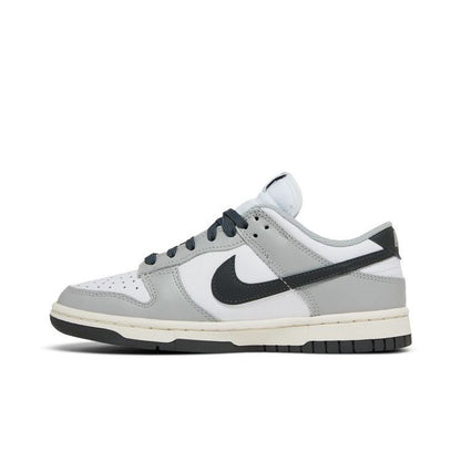 Nike Wmns Dunk Low 'Light Smoke Grey'