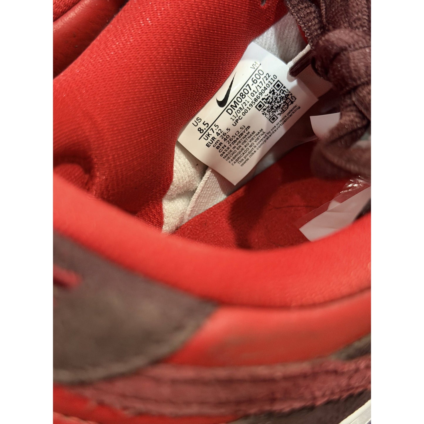 Nike SB Dunk Low Cherry