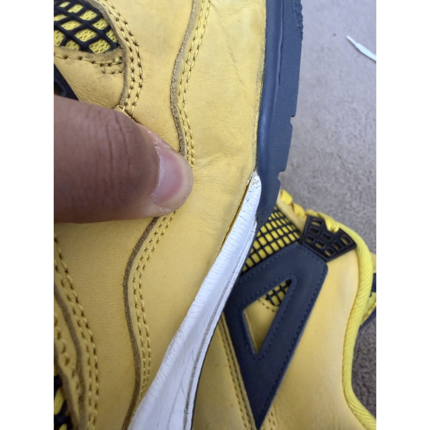 Jordan 4 Retro Lightning (2021)