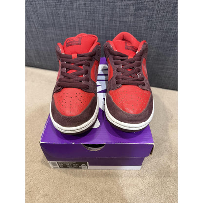 Nike SB Dunk Low Cherry