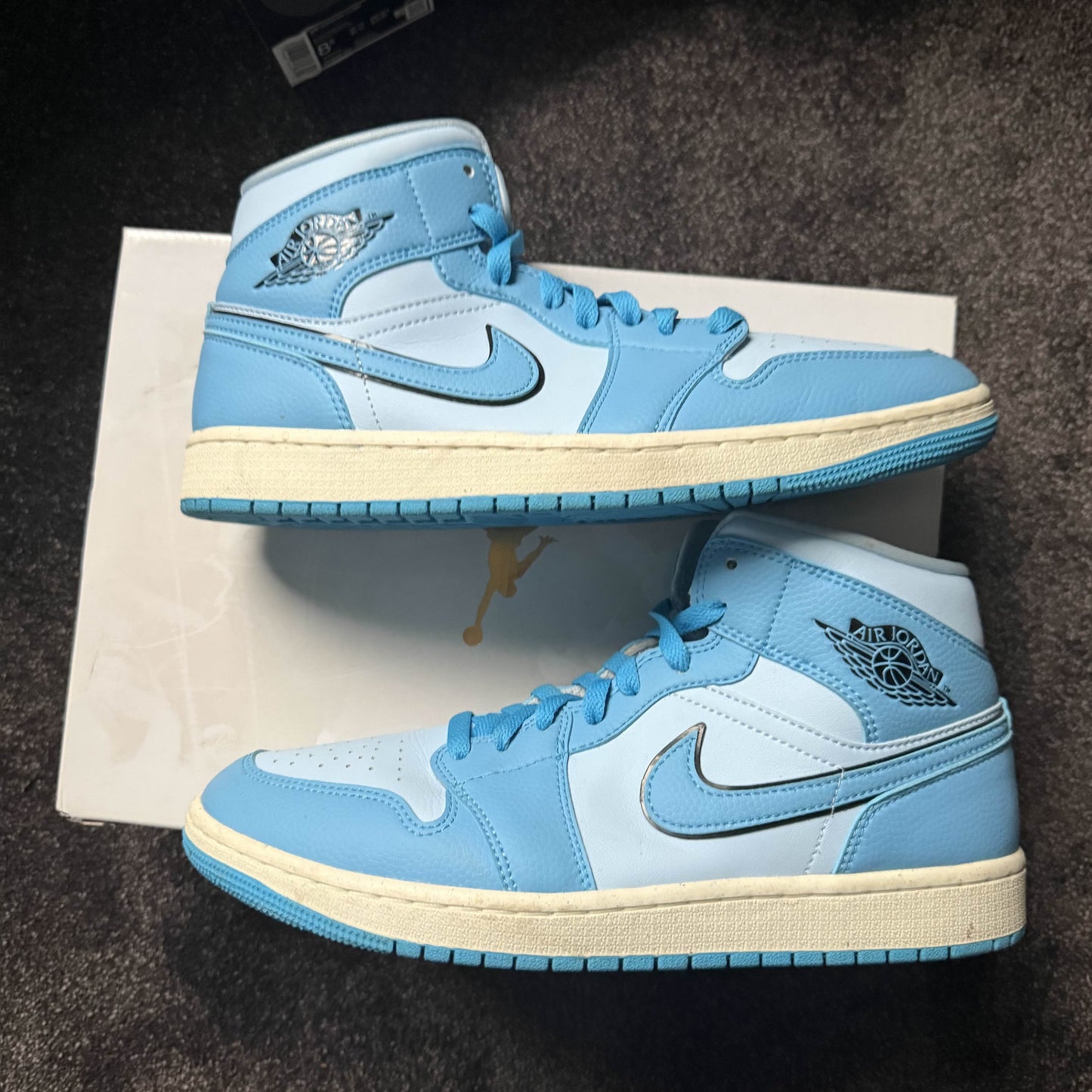 Jordan 1 Mid SE Ice Blue Womans