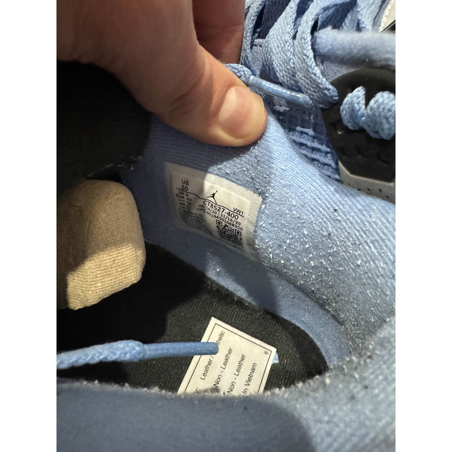 Jordan 4 Retro University Blue