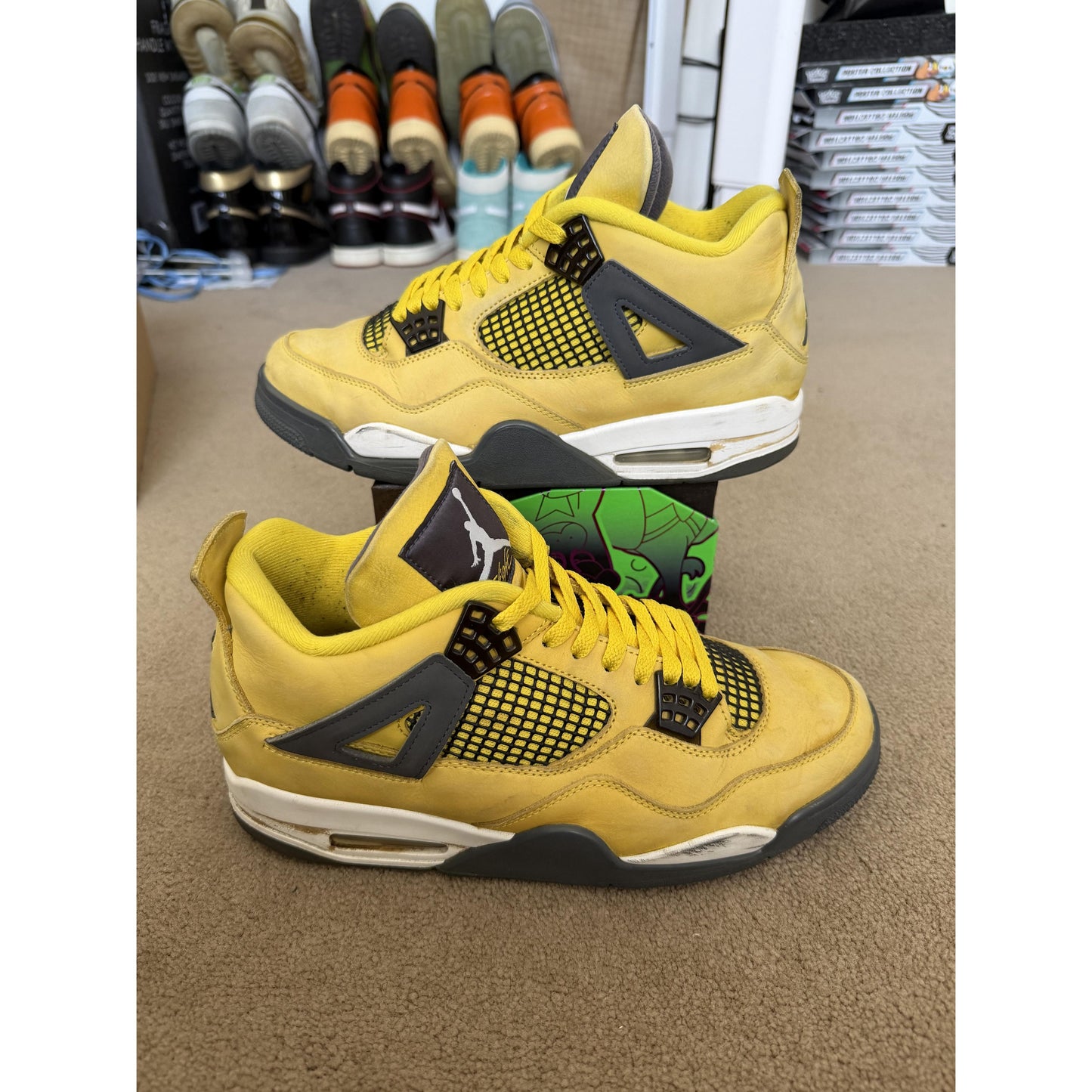 Jordan 4 Retro Lightning (2021)