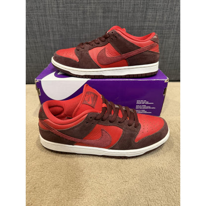 Nike SB Dunk Low Cherry