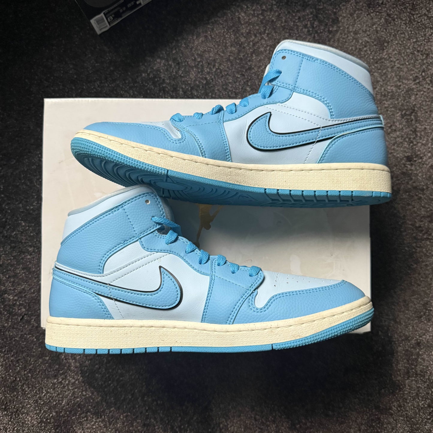 Jordan 1 Mid SE Ice Blue Womans
