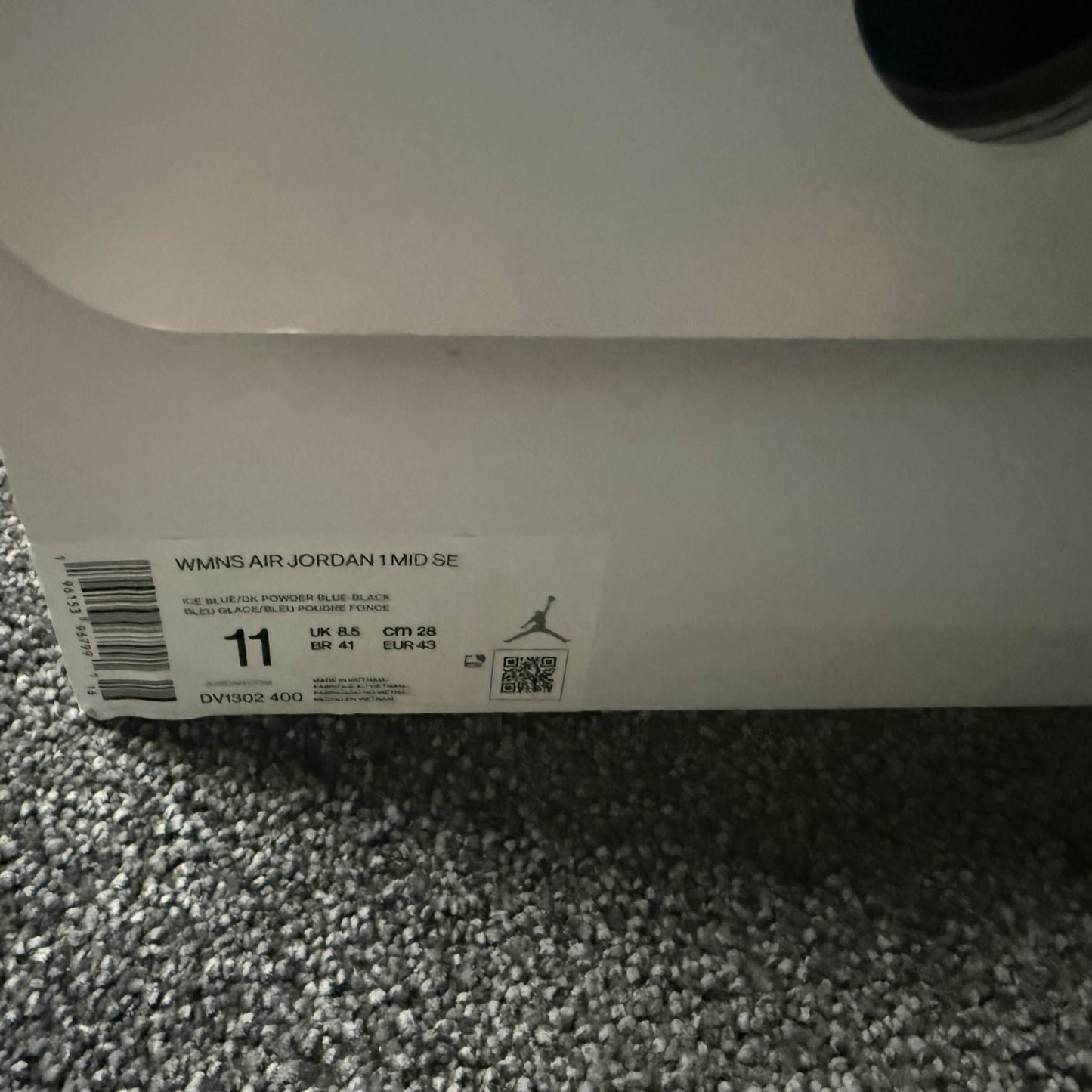 Jordan 1 Mid SE Ice Blue Womans